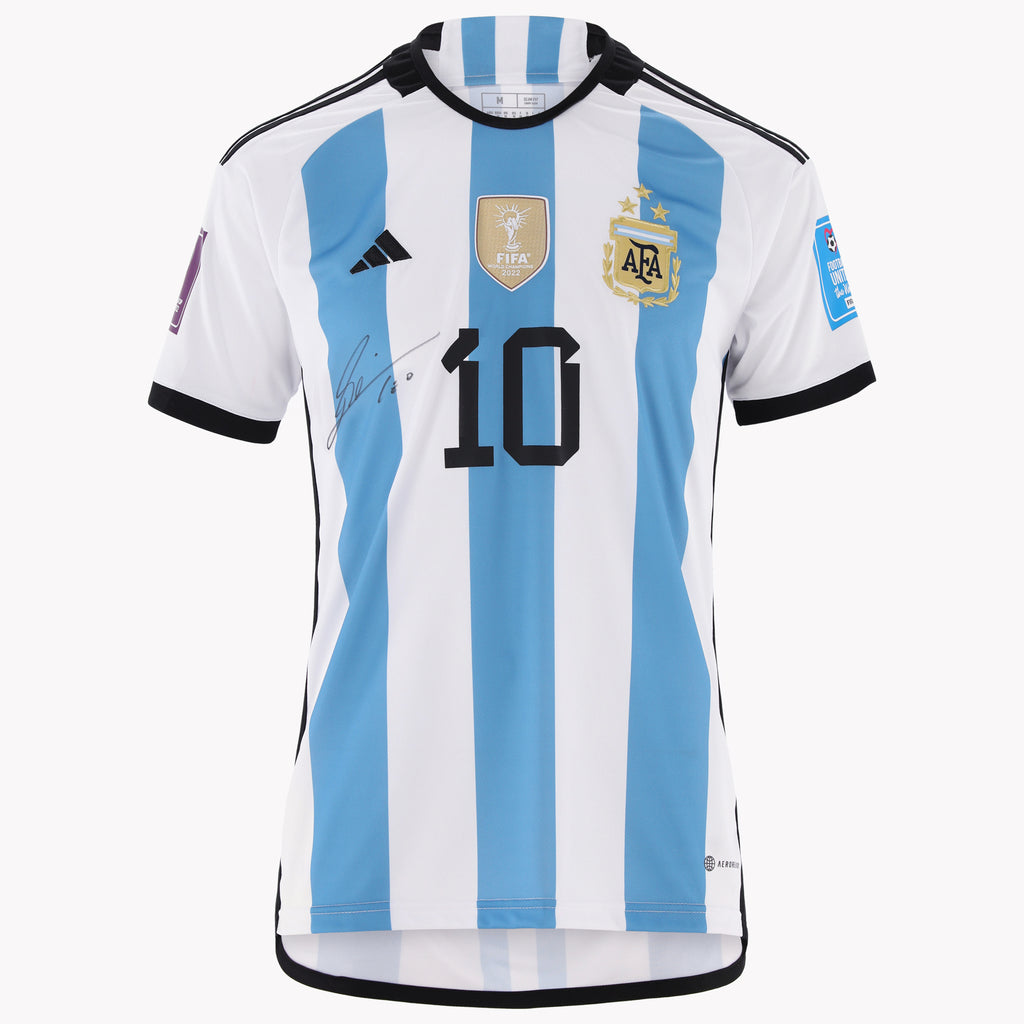 Close-up of Messi Argentina World Cup 2022 Edition Front Signed Shirt, Messi's signature